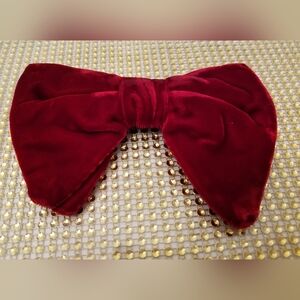 Vintage Royal Rust Resistant Velvet Bow Tie Red